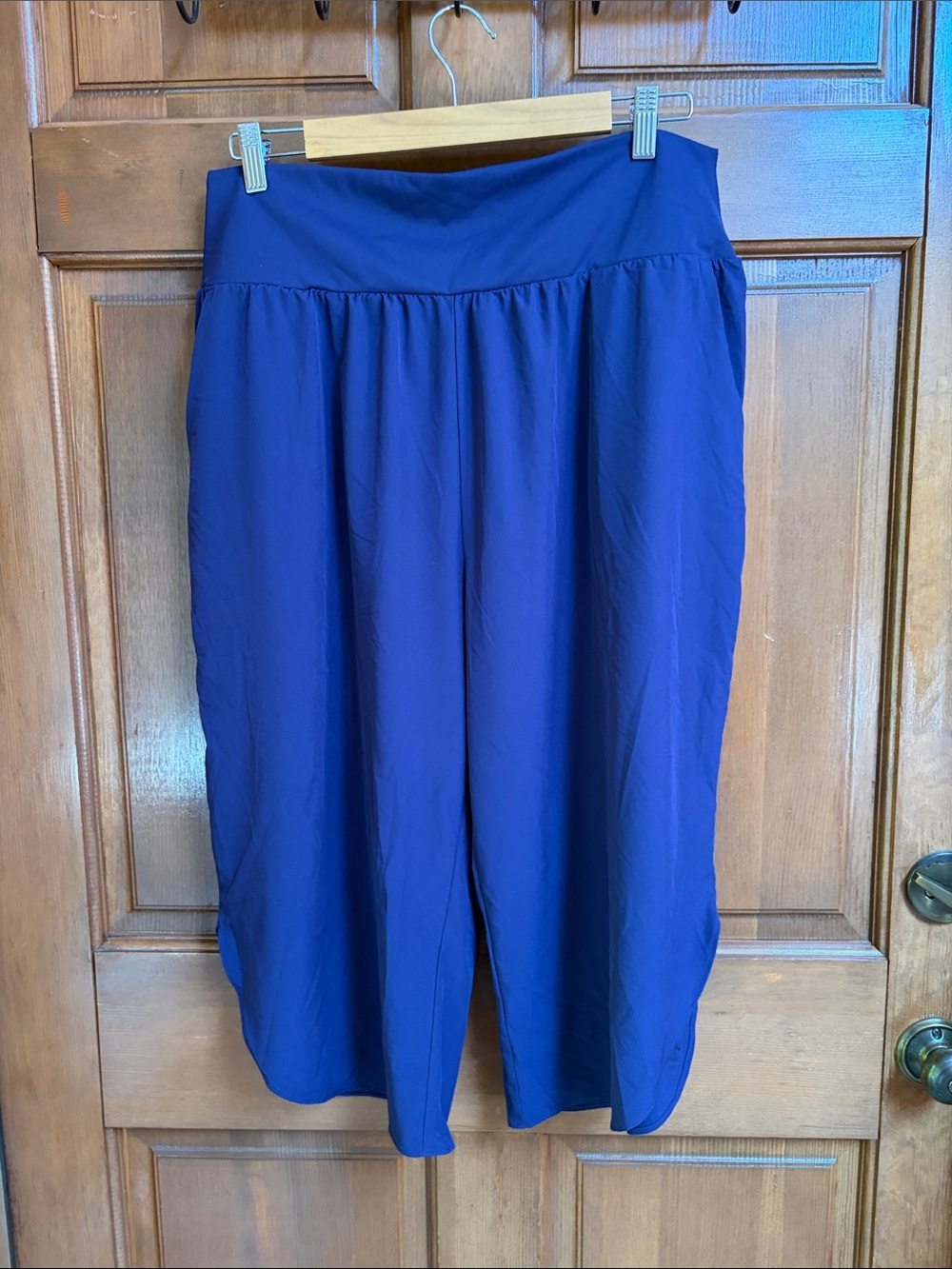 HALARA Breezeful™ High Waisted Tummy Control Hem Quick Dry Capri Pants Size XL